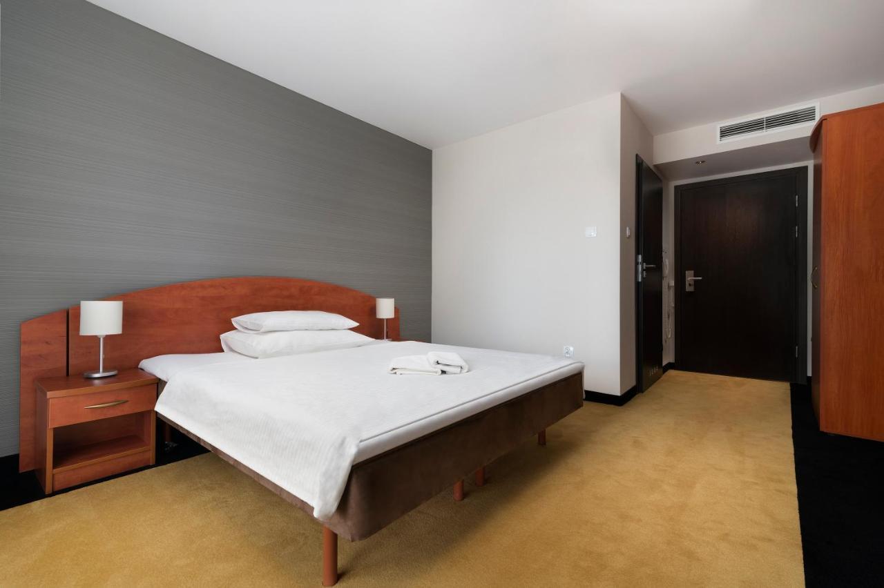 Hotel & Spa Polesie Білка Екстер'єр фото