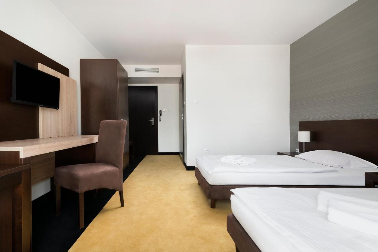 Hotel & Spa Polesie Білка Екстер'єр фото